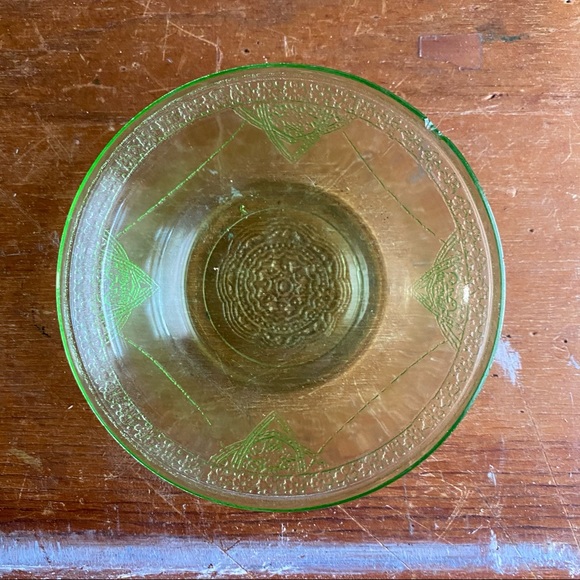 Vintage Depression Uranium Glass Dish